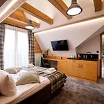 Apartmanhotel Ku Dolinie 4*