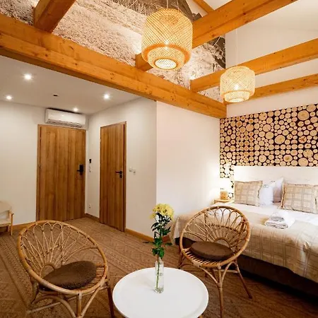 Ku Dolinie Apartmanhotel 4*