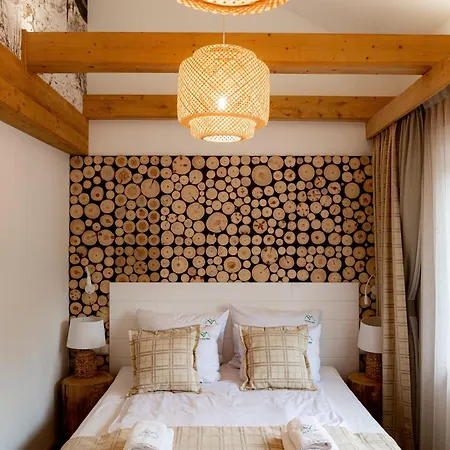 Ku Dolinie Aparthotel 4*
